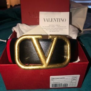 Black and red reversible Valentino belt